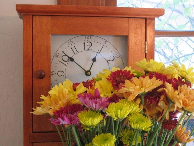 autumn-clock-1383647-640x480